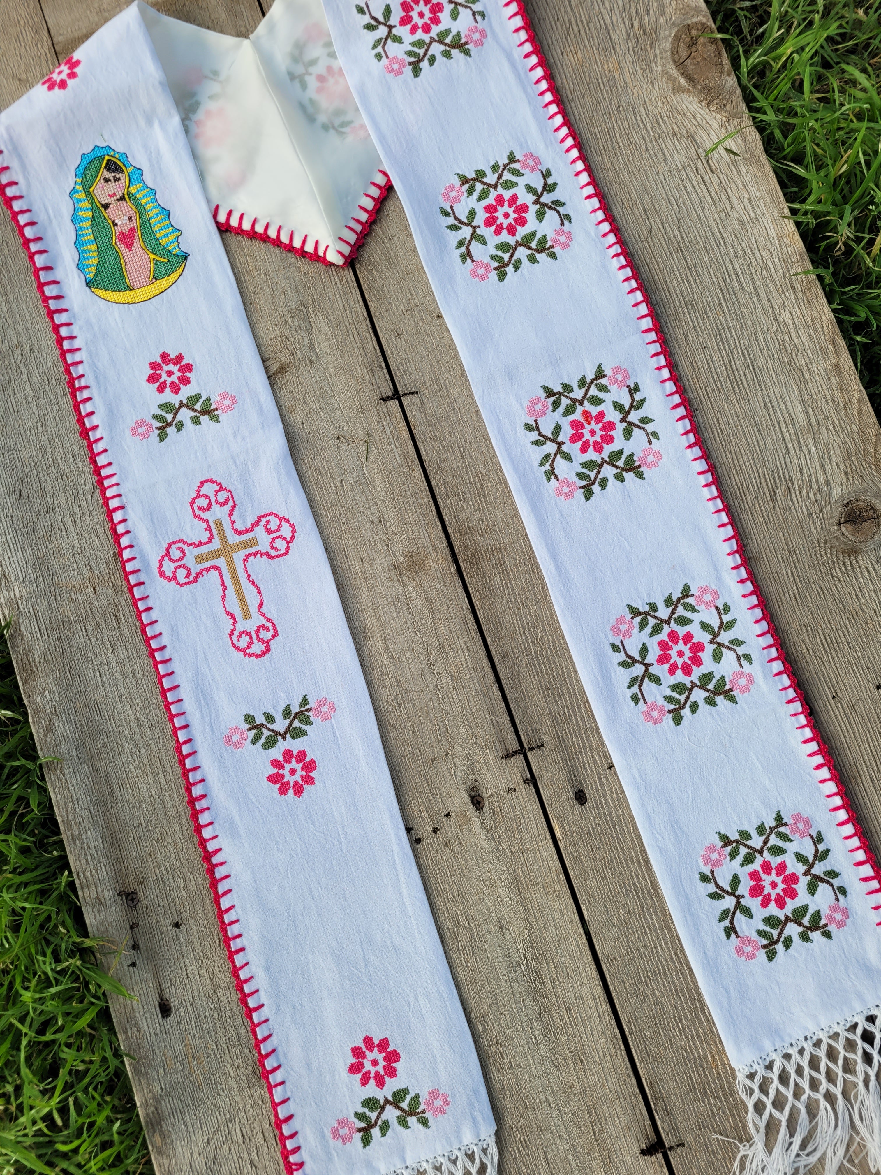 Punta de Cruz Graduation Sash L10